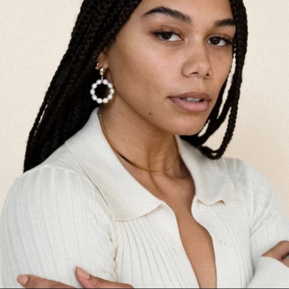 Mismatched Genuine Freshwater Pearl Earring Set Statement Gold Hoops Earrings - Picture 8 of 12